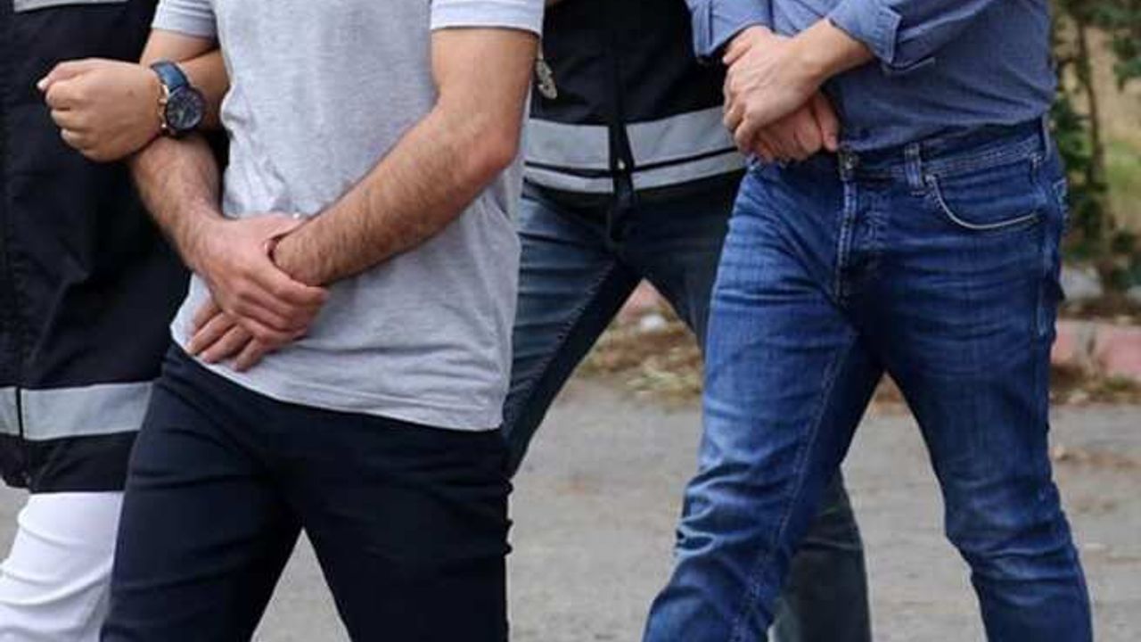 Gözaltına alınan Suriyeli genç: 17 saat kelepçeli tutulduk, İstanbul'da olursanız böyle olur dediler