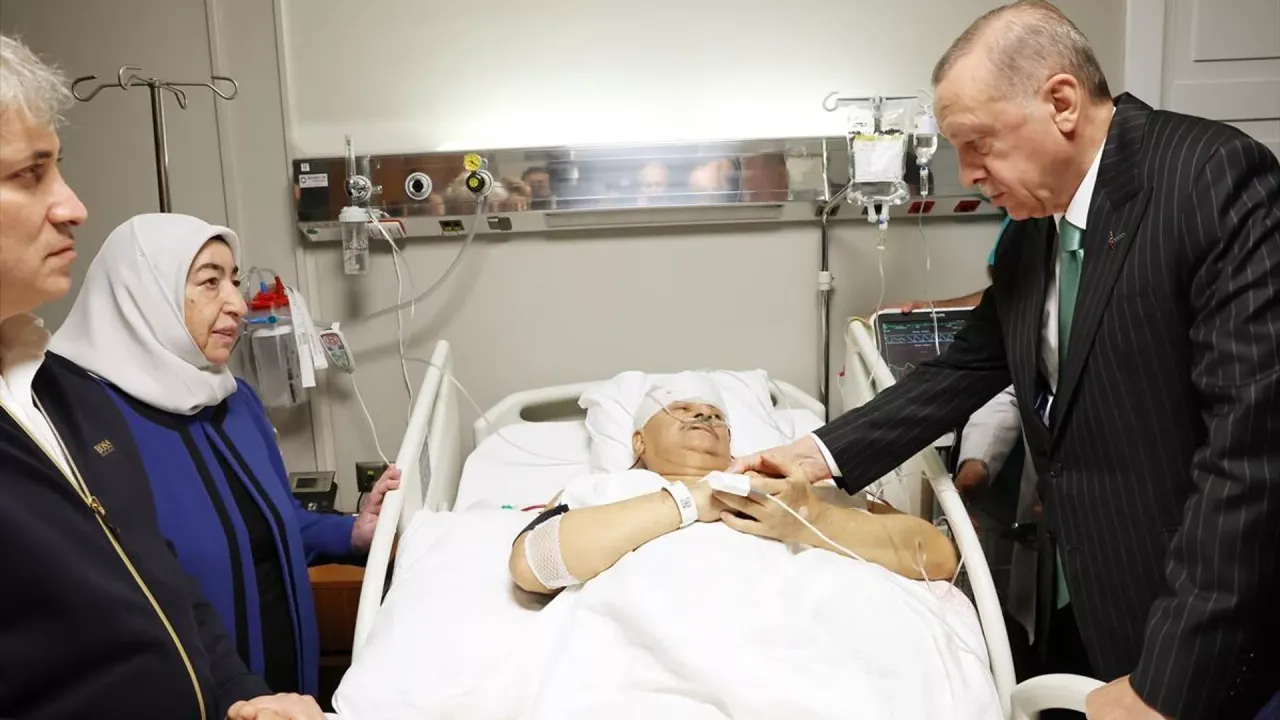 Tedavisi süren Binali Yıldırım'a kırık operasyonu