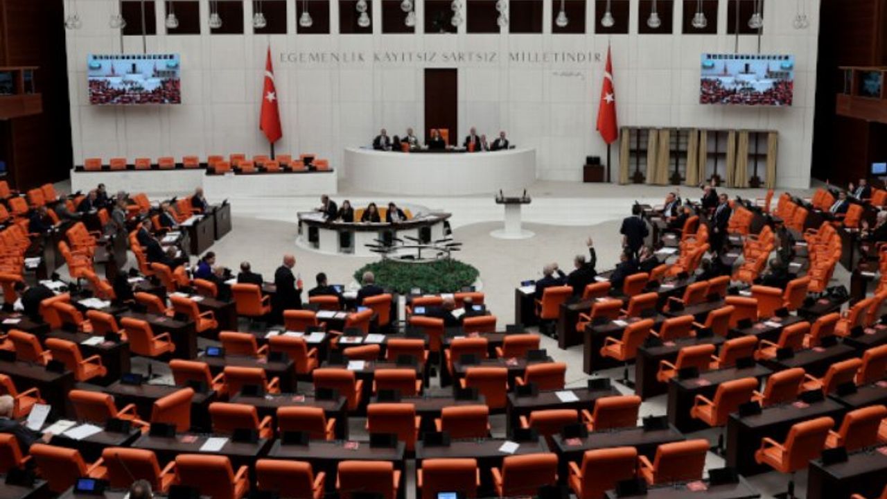 'Kara para' önergesi, AK Parti ve MHP oylarıyla reddedildi