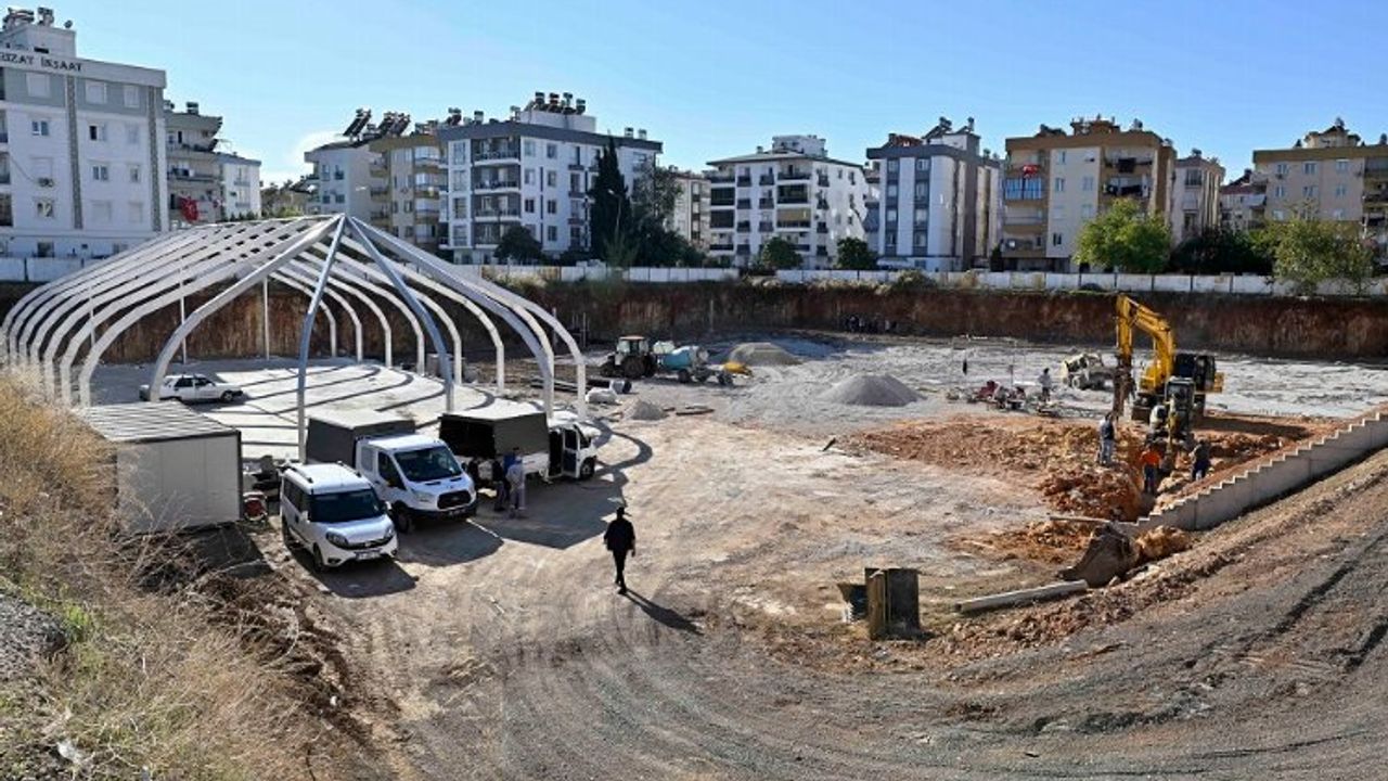 Antalya'da Deniz Baykal Spor Tesisleri şekilleniyor
