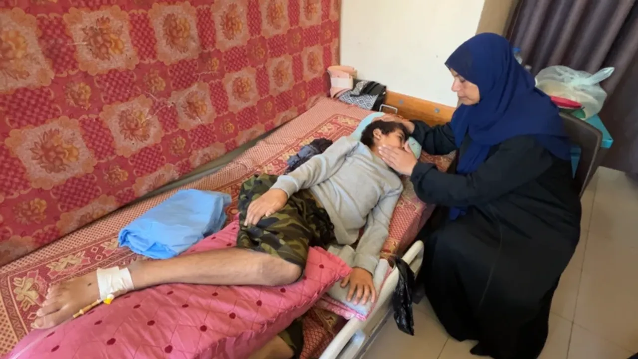 Acil tedavi olması gereken Gazzeli çocuklar, İsrail'in tahliyelere izin vermesini bekliyor