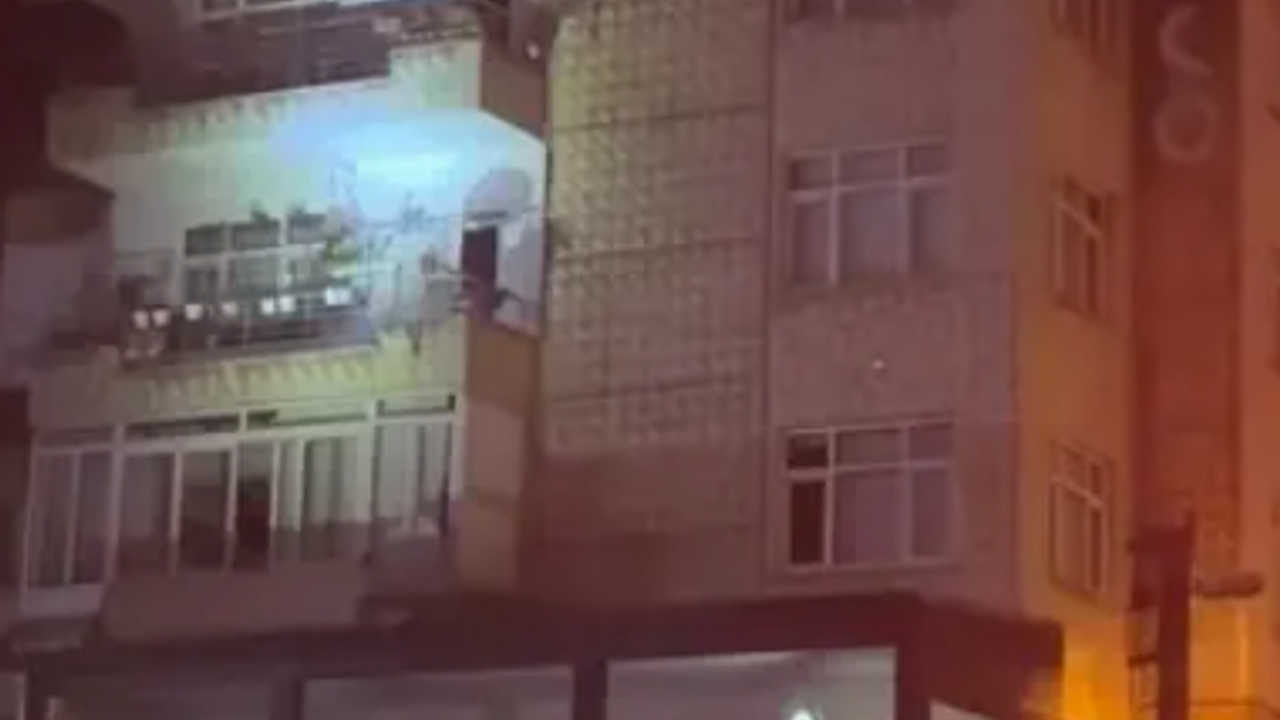 Gebze'de aynı yerde çökme tehlikesi; Üç binada 21 daire tahliye edildi