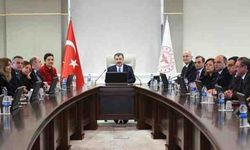 Kısıtlamaların yeniden değerlendirileceği Bilim Kurulu toplantısı ertelendi