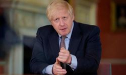 İngiltere'de anket sonucu; Halk Başbakan Johnson'a güvenmiyor