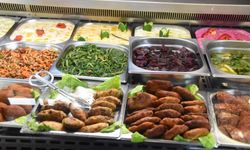 Öğle yemeği yiyen personele iftar ücretli