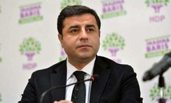Demirtaş: Halk bu kadar nefessiz kalmış ve adeta kan ağlıyorken aktif bir tutum almak sizler gibi aydınların tarihsel sorumluluğudur