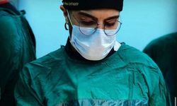 Hastanın bıçaklı saldırısına uğrayan doktor yaralandı