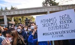 Melih Bulu'yu protesto eden 100 öğrencinin kredi ve bursları kesildi