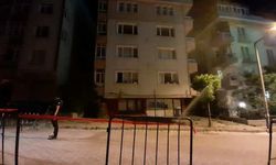 Kolonu çatlayan 5 katlı binanın sakinleri tahliye edildi