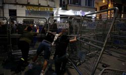 İstiklal Caddesi'nde İstanbul Sözleşmesi'nden çıkılması protesto edildi