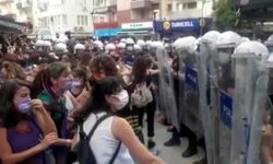 Kadınların 'İstanbul Sözleşmesi' protestosuna biber gazı