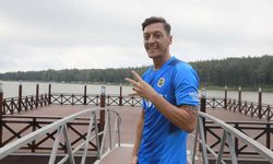 Fenerbahçe'de kadro dışı kalan Mesut Özil için yeni iddia