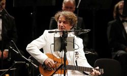 Arnavutluk’ta Bosnalı Sırp müzisyen Goran Bregovic’in konserine göz yaşartıcı gaz atan bir kişi gözaltına alındı