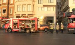 Beyoğlu'nda otelde yangın