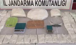 Sıvı kokaini, toza dönüştürürken yakalandılar