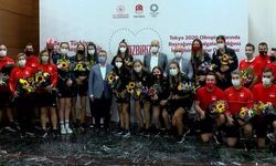 Olimpiyat beşincisi Filenin Sultanları, yurda döndü