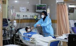 Komşu İran'da Kovid-19'dan hayatını kaybedenler 100 bini aştı