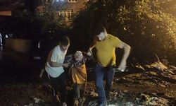 Zonguldak'ta heyelan yaşanan mahalledeki bir ev tahliye edildi