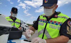 Antalya'daki uygulamada okul servis şoförünün uyuşturucu testi pozitif çıktı