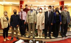 "Diplomalı işsizlerin yarattığı tıkanıklığı ortadan kaldırmak için yeni stratejiler, açılımlar geliştirmeliyiz"
