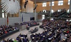 Almanya'daki seçimi geçici resmi sonuçlara göre Sosyal Demokrat Parti kazandı