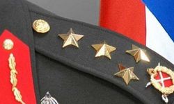28 Şubat generallerinin rütbeleri söküldü