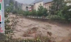 Giresun’da sağanak; 1 köyde eğitime ara verildi