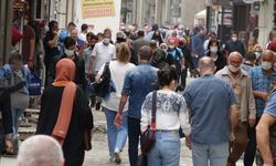 "Türkiye’de de bir süre sonra özellikle aralık ayına doğru biz vaka artışını artık 25-30 binlerde tutamayacağız"