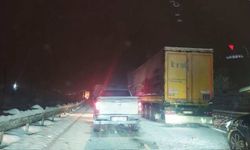 Karayolları Genel Müdürlüğü: Ankara-İstanbul yolu iki yönlü trafiğe açıldı