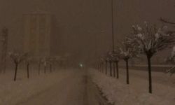 Meteorolojiden 66 il için sarı ve turuncu kod; Isparta'da ise elektrik yine yok