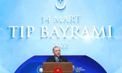 Cumhurbaşkanı Erdoğan, sağlık çalışanlarına yeni düzenlemeleri duyurdu: Bu ülkenin hekimlerine hem vefa borcu hem ihtiyacı vardır