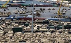 "Amerika’nın Yunanistan’da şu anda 9 üssü var.  Peki bu üsler kime karşı kuruluyor, bu üsler niye var? Söyledikleri şu; ‘Rusya’ya karşı…” Yalan…"