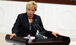 Eski CHP Milletvekili Canan Arıtman, hayatını kaybetti.
