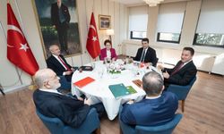Altılı Masa toplantısı ertelendi