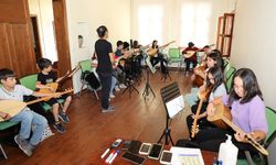 Kayseri Talas'ta çocuklara bağlama kursu