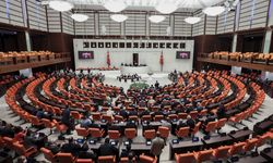 İYİ Partili milletvekillerinden protesto