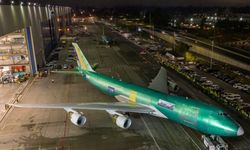 Boeing efsane modelinin son uçağını uğurladı
