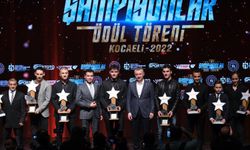 Milli motosikletçiler ödüllendirildi