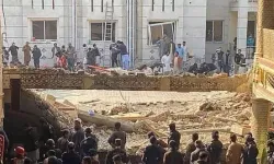 Pakistan'da camiye saldırıda ölü sayısı 87'ye yükseldi