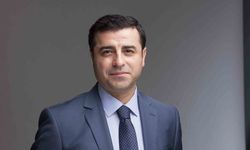 Demirtaş: Sırrı Bey’in acısı ve hatırasıyla beraber barış için atılan adımların umudunu bir arada yaşıyoruz