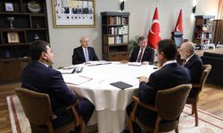 Beş parti erken toplanıyor