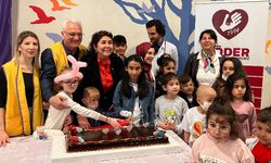 Bursa LÖDER gönüllülerinden 23 Nisan'a özel kutlama