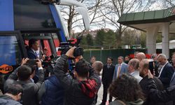 Oğan'dan TRT ve RTÜK önünde protesto