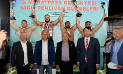 Video hakemli ilk güreşlerin başpehlivanı Orhan Okulu oldu