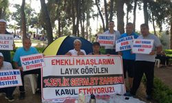 Emekliler oturma eylemi başlattı: Devlet bizi hiçe saydı