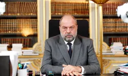 Fransa Adalet Bakanı, görev başındayken yargılanacak