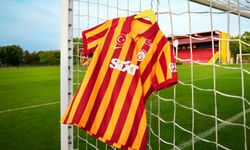 Galatasaray'a Cumhuriyet'in 100'üncü yılına özel forma