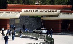 Anadolu Üniversitesi Rektörlüğü'nden 3 öğrenci hakkında soruşturma