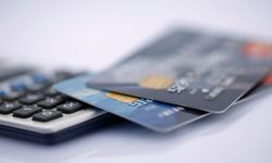 Kredi kartlarına düzenleme sinyali