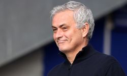 Mourinho, Şampiyonlar Ligi kapsından dönmesine neden olan Benfica ile anlaştı; İlk rakibi de Chelsea